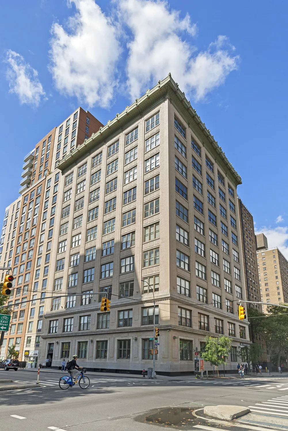 The Heywood, 263 9th Avenue in West Chelsea