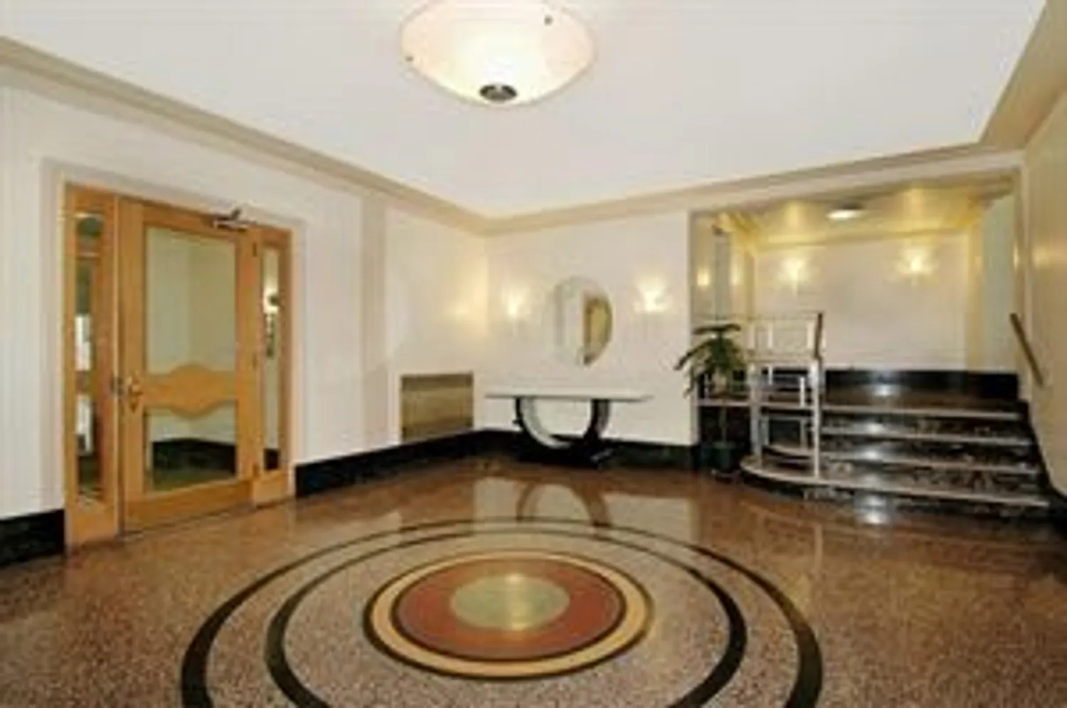 Robin Court Art Deco Lobby