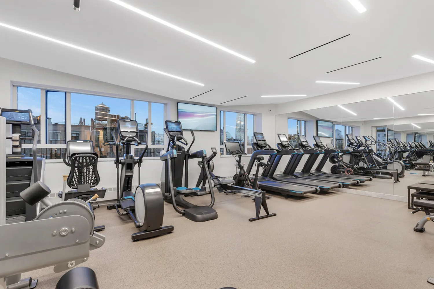 Exceptional gym with views and rooftop terrace