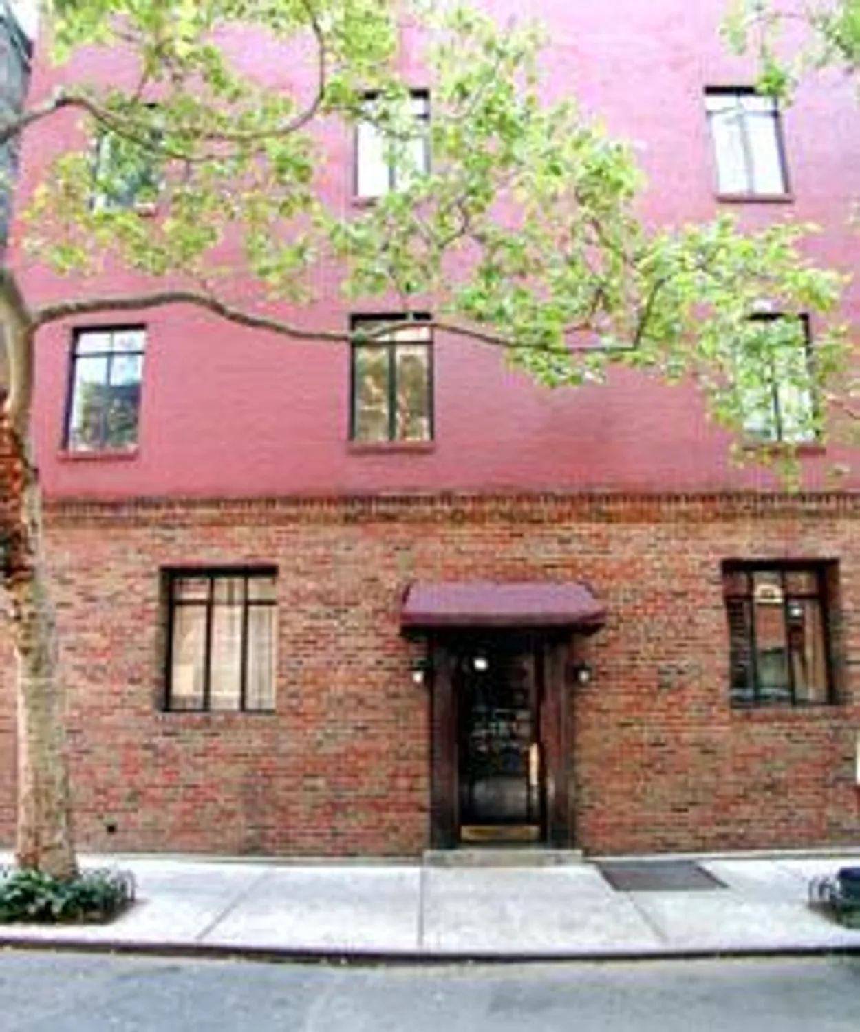 32 Downing Street, Manhattan Corcoran