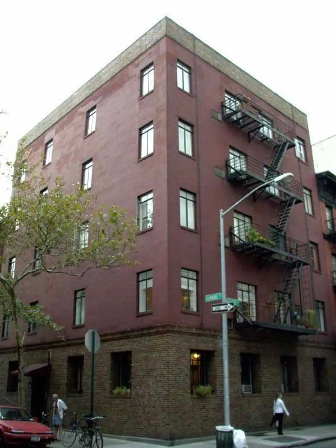 32 Downing Street, Manhattan Corcoran