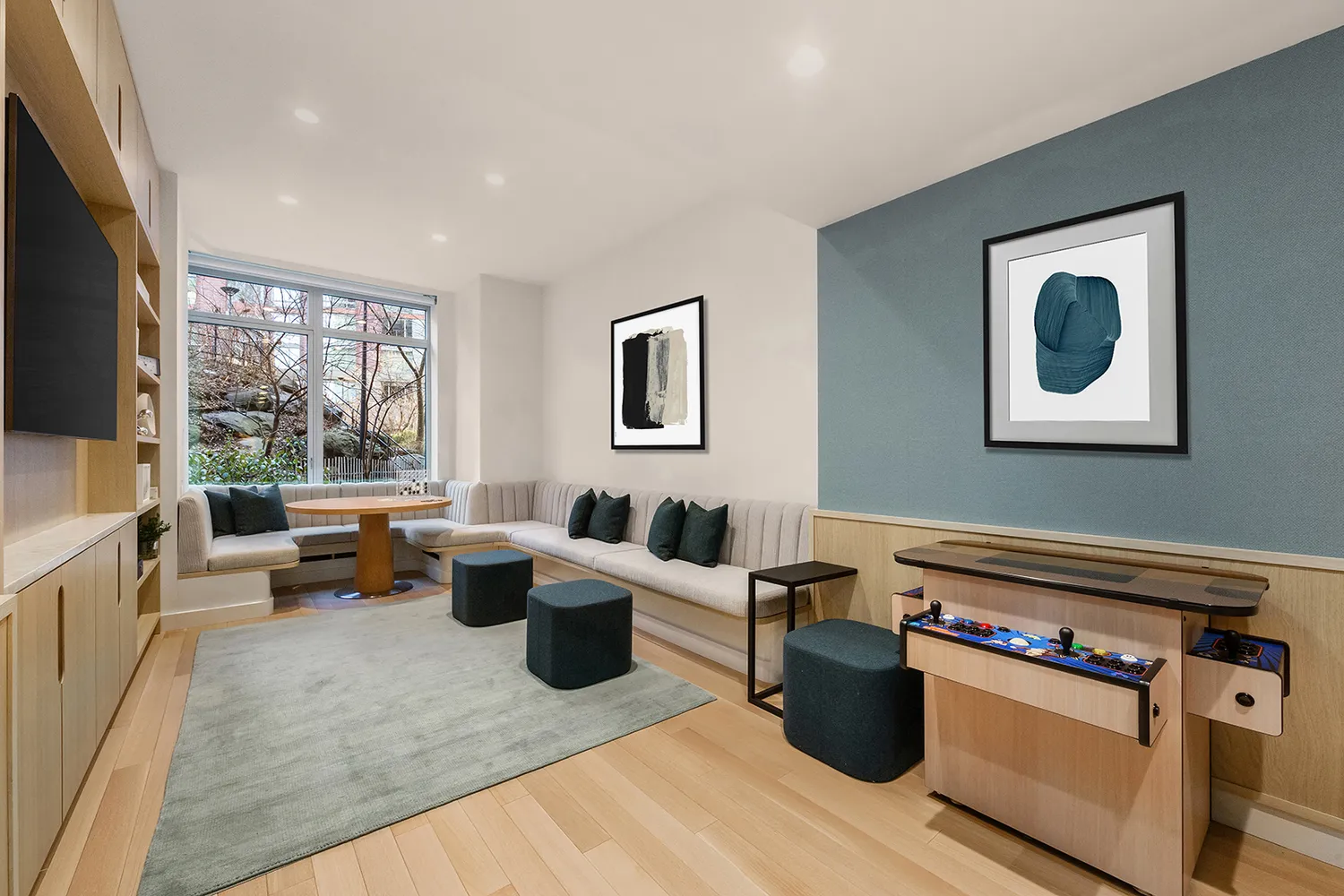 Amenity Lounge