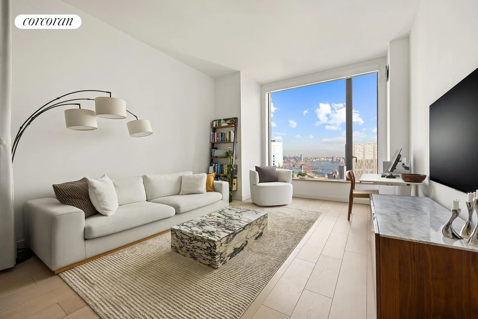 11 Hoyt Street, 52B — primary photograph