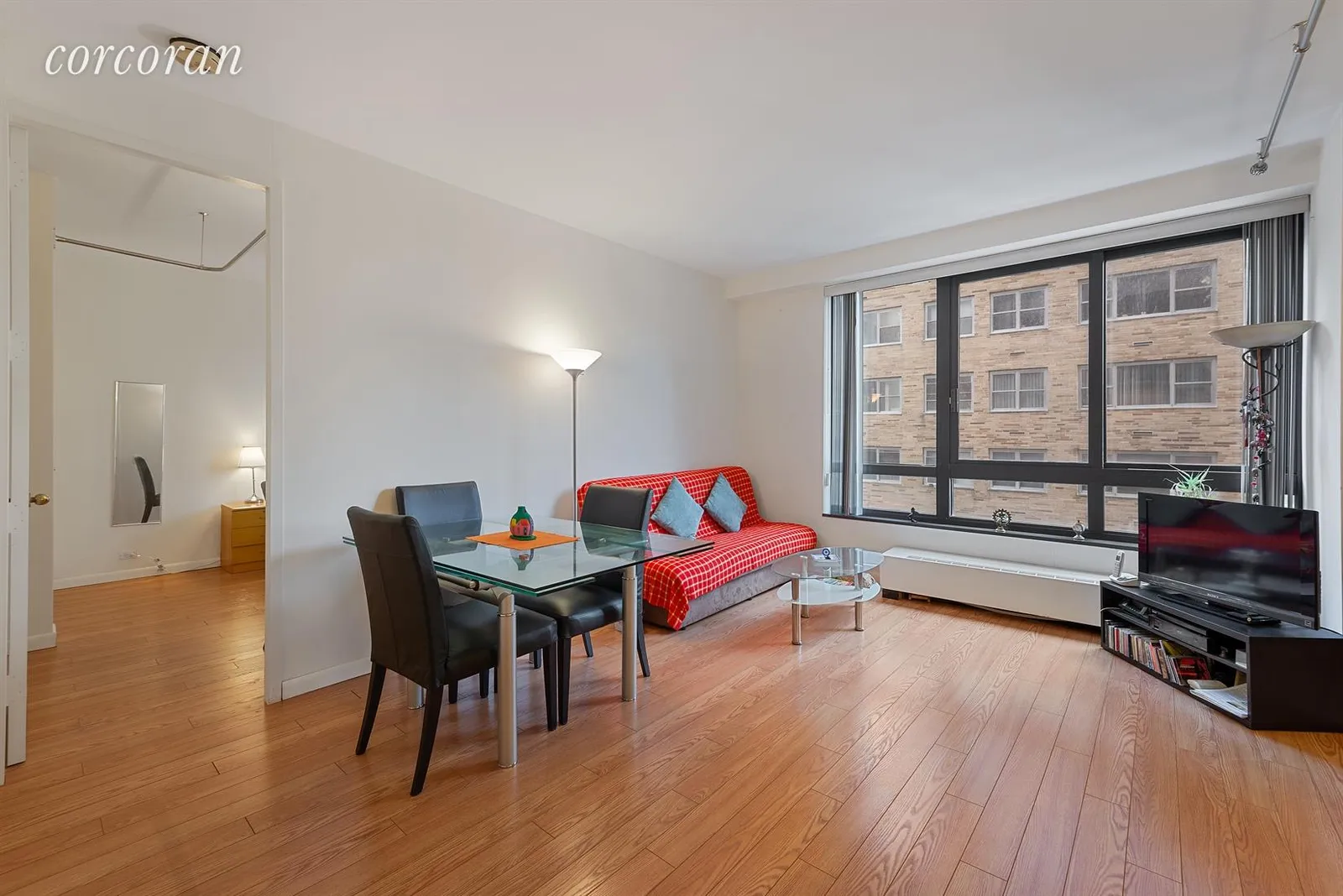 New York City Real Estate | View 100 United Nations Plaza, 6F | 1 Bed, 1 Bath | View 1