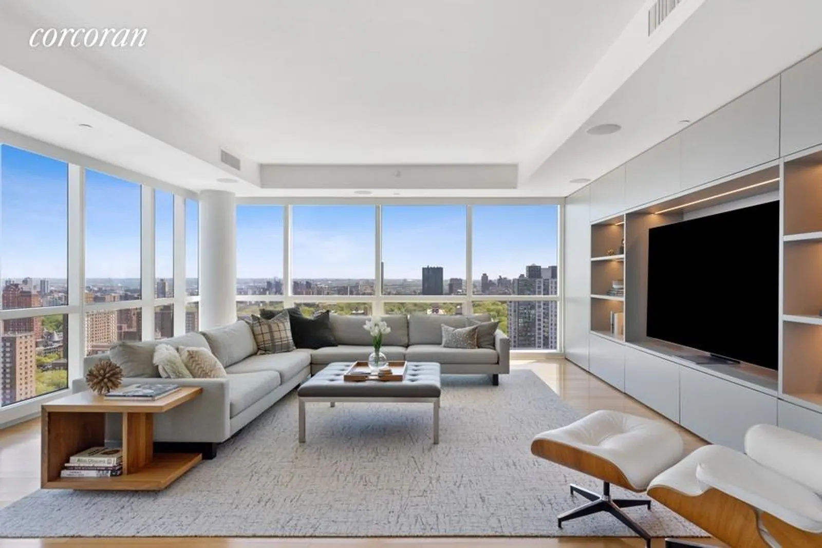 New York City Real Estate | View 2628 Broadway, 31A | 4 Beds, 3 Baths | View 1