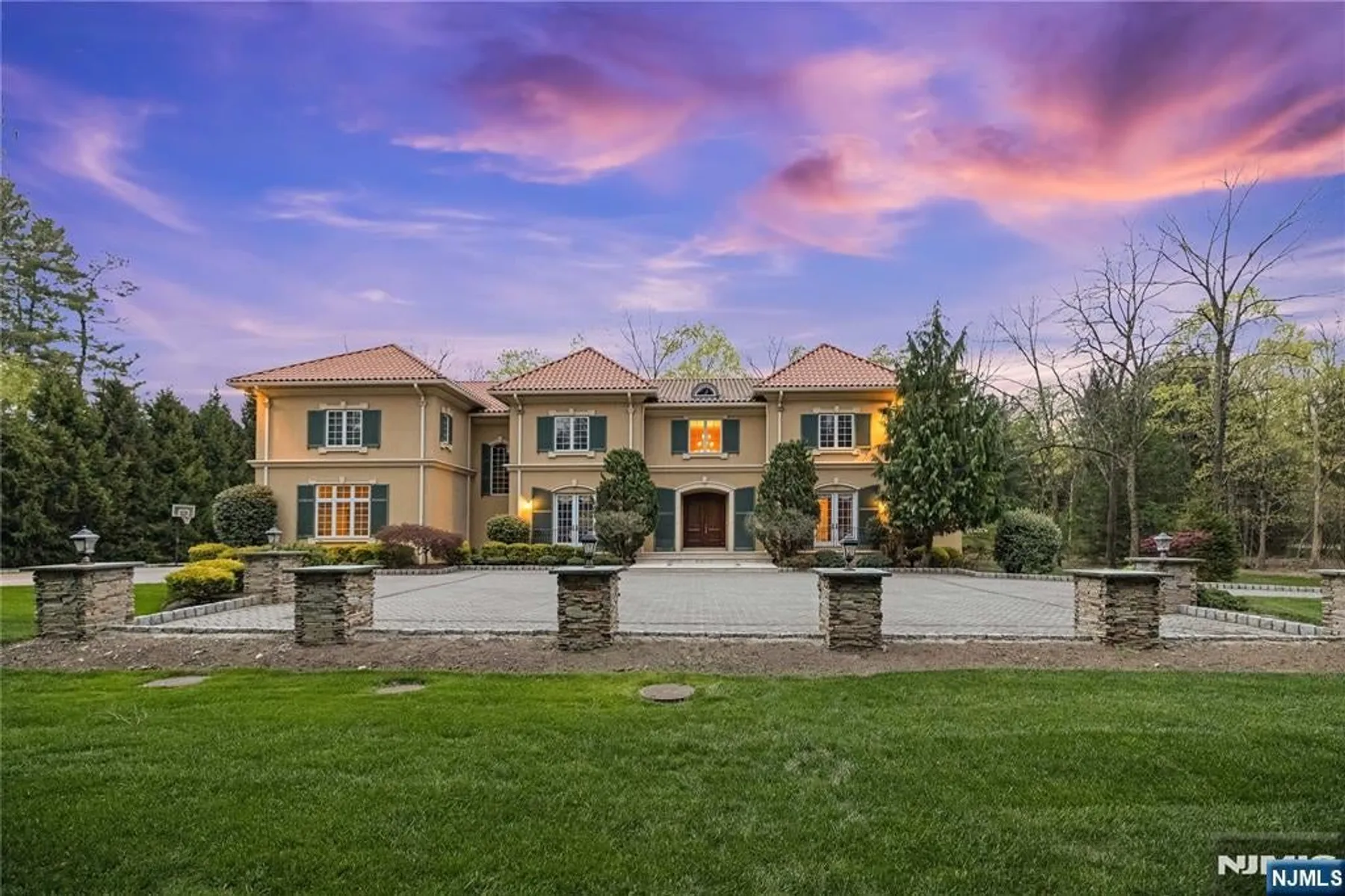 Find Luxury Real Estate in Bergen County | Corcoran Infinity Properties