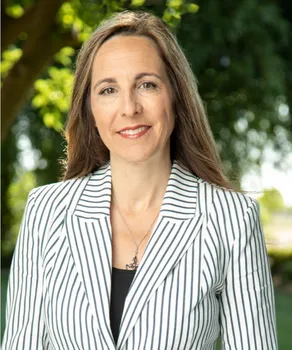 Kari Cross