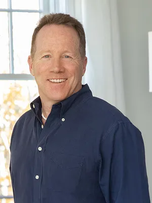 Michael J Willmott