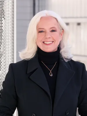 Leslie Marshall