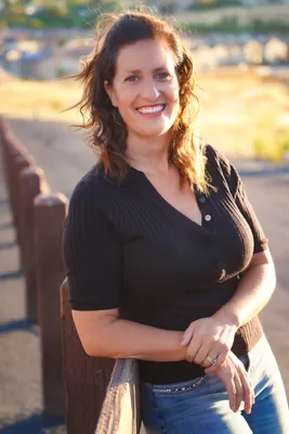 Colette Cleaves