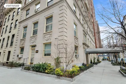 Homes for sale in New York | View 4 Sutton Place, S | 1 Bed, 1 Bath