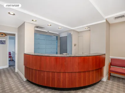 Homes for sale in New York | View 30 East 76th Street, 3B | 2 Baths