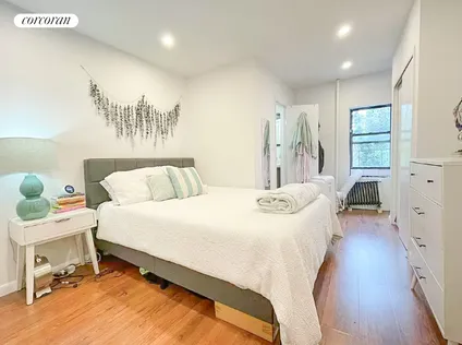 Homes for rent in New York | View 206 Avenue B, 5 | 2 Beds, 1 Bath