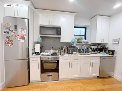 Homes for rent in New York | View 506 Manhattan Avenue, 5D | 3 Beds, 2 Baths