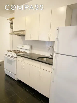 Homes for rent in Manhattan | View 52 Henry Street, 6FE | 3 Beds, 1 Bath