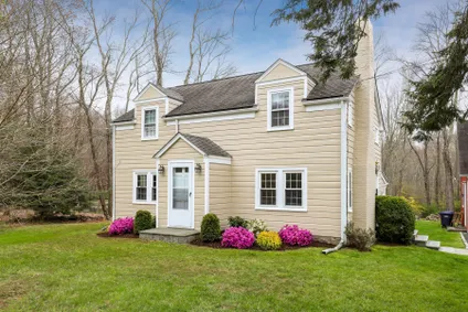 Homes for sale in Pound Ridge | View 26-28 Westchester Avenue