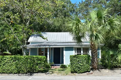 Homes for rent in St Simons Island | View 1147 Demere Road | 3 Beds, 2 Baths