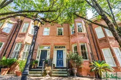 Homes for sale in Savannah | View 550 E Taylor Street | 3 Beds, 2 Baths
