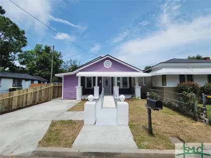 Homes for rent in Savannah | View 107 West Street | 2 Beds, 2 Baths