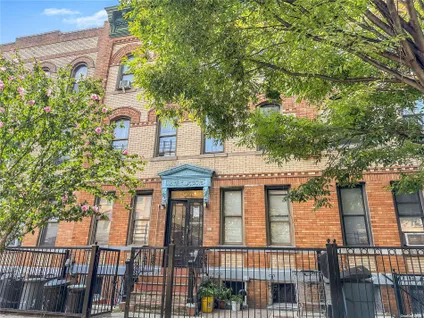 Homes for sale in Astoria | View 32-40 48th Street