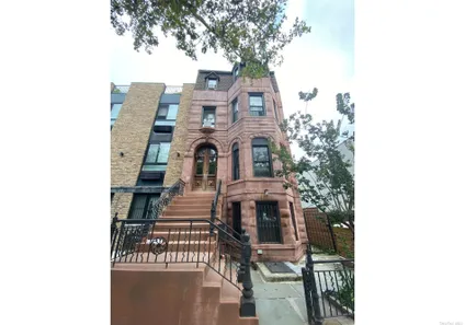 Homes for sale in Bedford-Stuyvesant | View 697 Jefferson Avenue, 4 | 8 Beds, 4 Baths