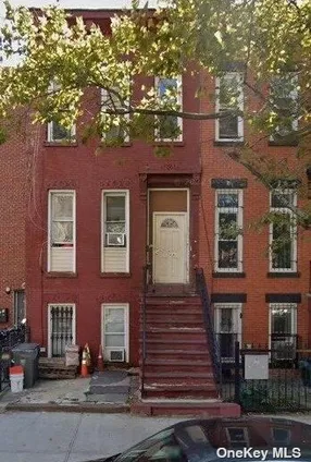 Homes for sale in Bedford-Stuyvesant | View 774A Lafayette Avenue, A | 5 Beds, 2 Baths