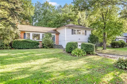 Homes for rent in White Plains | View 27 Maplemoor Lane | 4 Beds, 3 Baths
