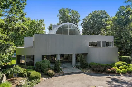 Homes for sale in Chappaqua | View 319 Millwood Road | 4 Beds, 5 Baths