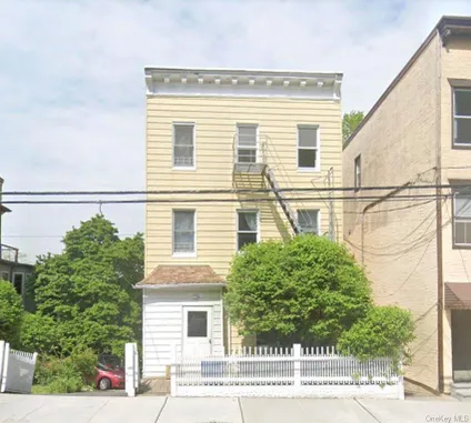 Homes for rent in Greenburgh | View 437 Warburton Avenue, 1 | 2 Beds, 1 Bath