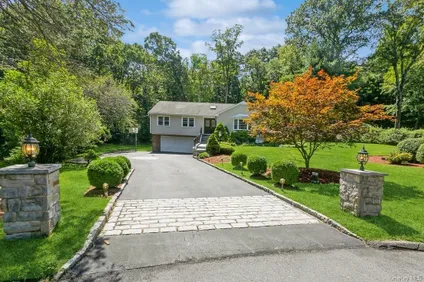 Homes for sale in Chappaqua | View 44 Hardscrabble Hill Road | 3 Beds, 4 Baths