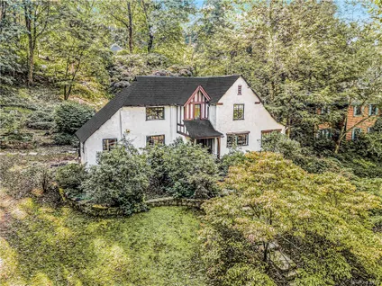 Homes for sale in Chappaqua | View 34 Glenside Place | 3 Beds, 2 Baths