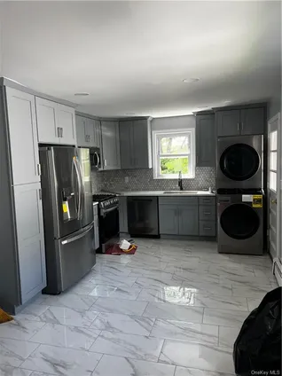 Homes for rent in Yonkers | View 1200 Saw Mill River Road, floor | 3 Beds, 1 Bath
