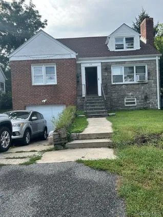 Homes for rent in Yonkers | View 95 Catskill Avenue | 2 Beds, 1 Bath