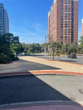 Homes for sale in White Plains | View 4 Martine Avenue, 807 | 1 Bed, 1 Bath