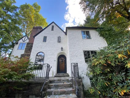 Homes for rent in Scarsdale | View 38 Claremont Road | 5 Beds, 3 Baths