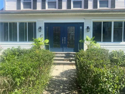Homes for rent in Mount Vernon | View 319 N Fulton Avenue | 4 Beds, 2 Baths