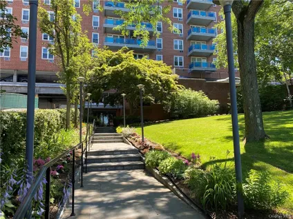 Homes for rent in Eastchester | View 14 Westview Avenue, 714 | 1 Bed, 1 Bath