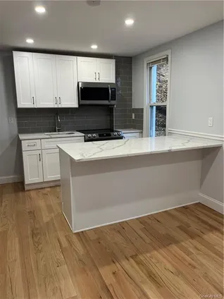 Homes for rent in Thornwood | View 656 Sherman Avenue, 1 | 2 Beds, 1 Bath