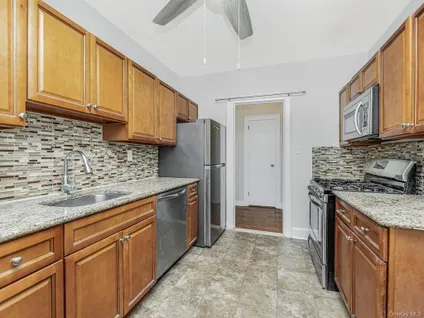 Homes for rent in White Plains | View 30 Windsor Terrace, 1F | 1 Bed, 1 Bath