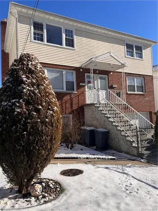 Homes for rent in Yonkers | View 152 Truman Avenue, 2 | 3 Beds, 2 Baths
