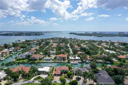 Homes for sale in Sarasota | View 450 Partridge Circle | 3 Beds, 3 Baths