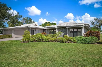 Homes for sale in Sarasota | View 3875 Wilshire Circle, 22 | 3 Beds, 2 Baths