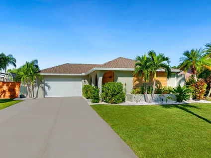 Homes for sale in Sarasota | View 3659 Kingston Boulevard | 3 Beds, 2 Baths
