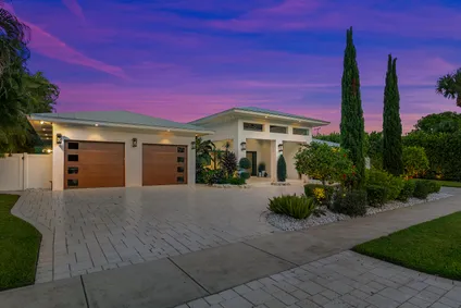 Homes for rent in Delray Beach | View 1117 Lake Drive | 5 Beds, 3 Baths