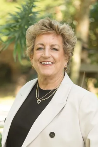 Lorraine Bannister
