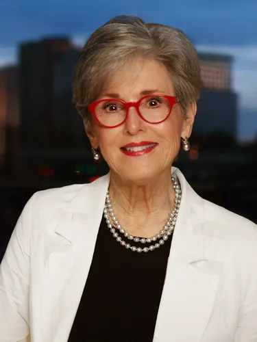 Betsy Carson