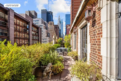321 East 43rd Street, PH2