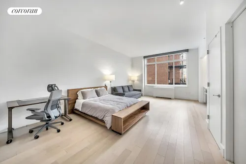 389 East 89th Street, 5J
