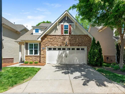 Harper Fox | Broker | Corcoran