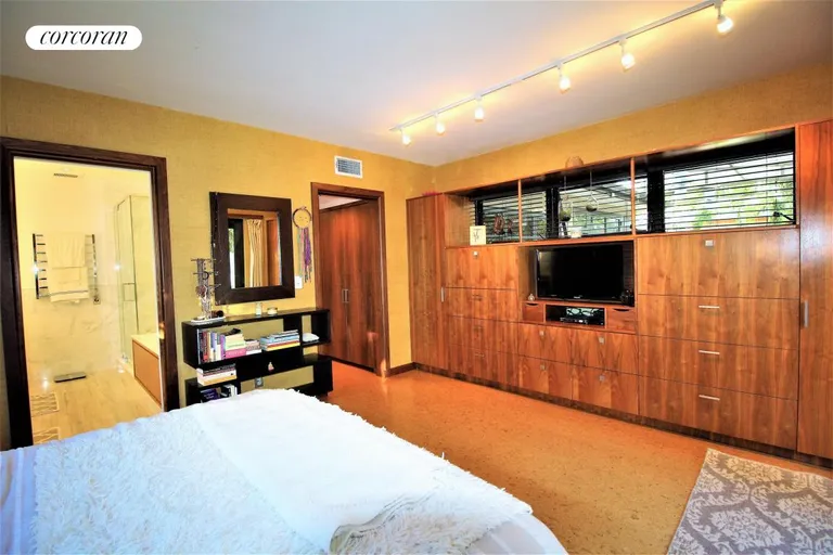 New York City Real Estate | View 115 Bryn Mawr Drive | room 11 | View 12